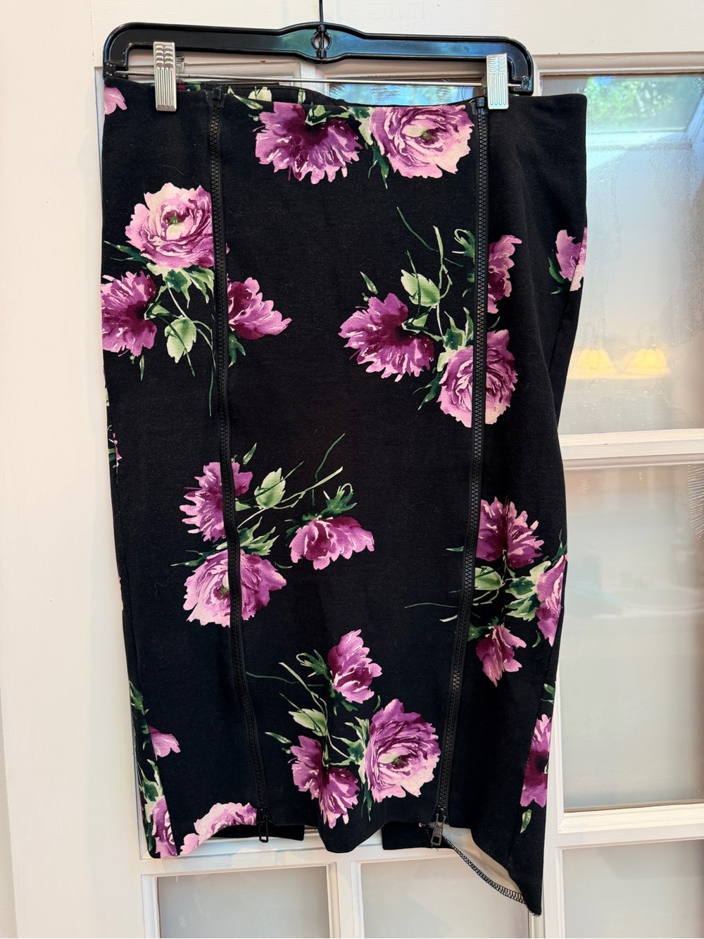 Torrid Retro Y2K Black Floral Pencil Skirt Purple Roses Front Zip Punk Size Med - Picture 9 of 9
